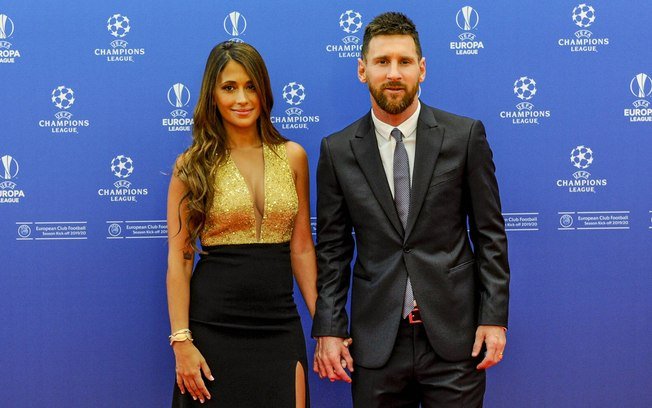 Esposa exalta Lionel Messi após despedida da Argentina